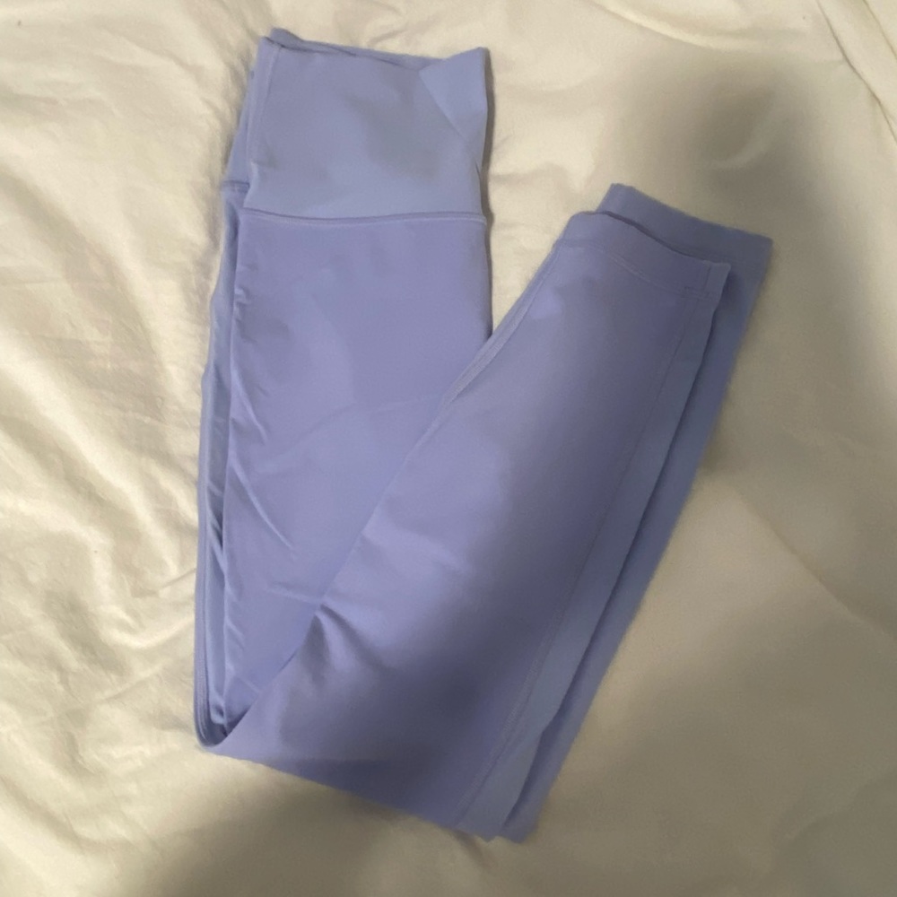 Periwinkle lulu leggings NEVER worn